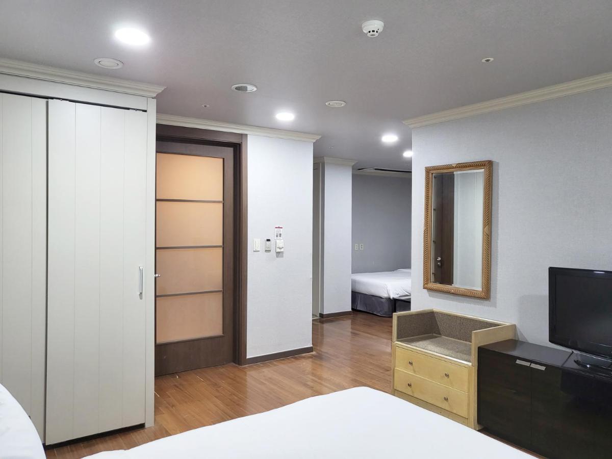 รามาดา โฮเทล แอนด์ สวีท นัมแดมุน Hotel โซล ภายนอก รูปภาพ