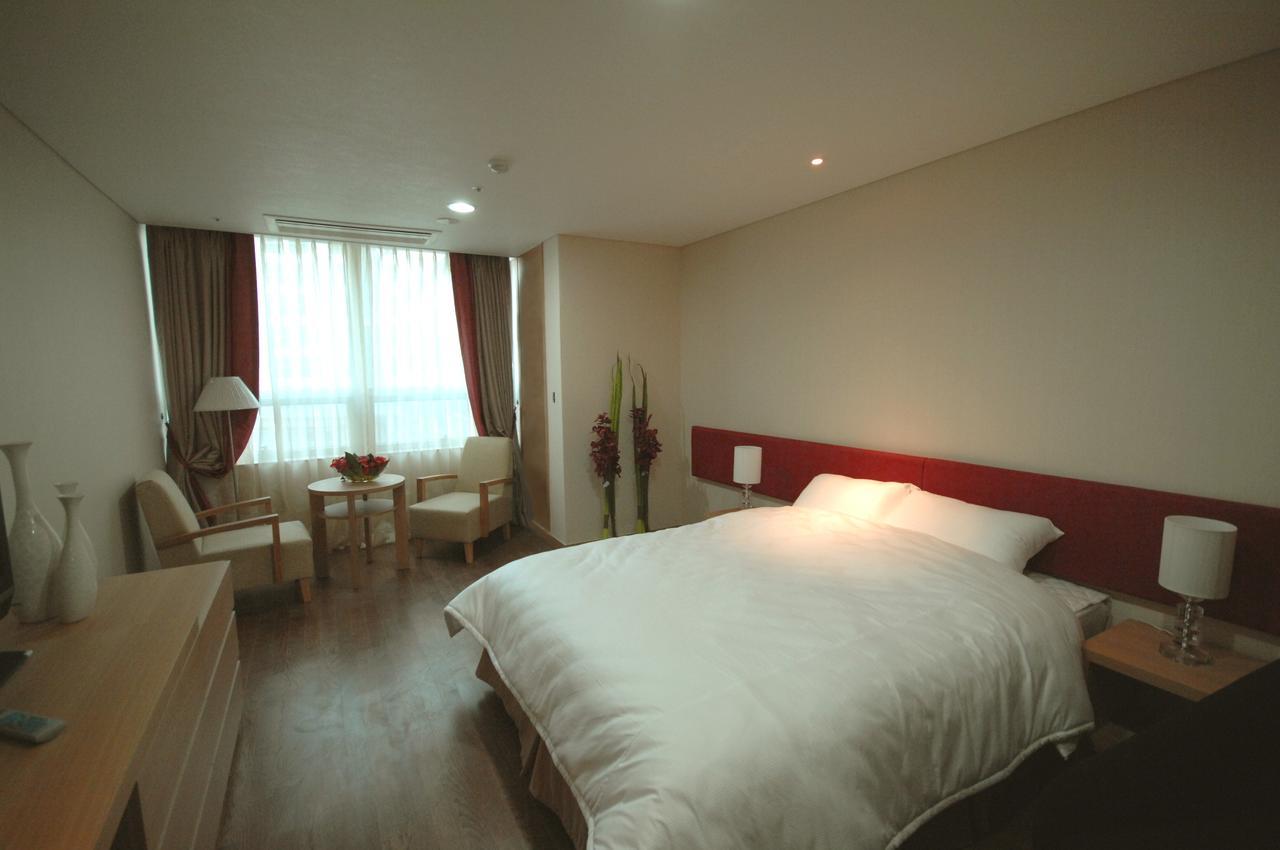 รามาดา โฮเทล แอนด์ สวีท นัมแดมุน Hotel โซล ภายนอก รูปภาพ