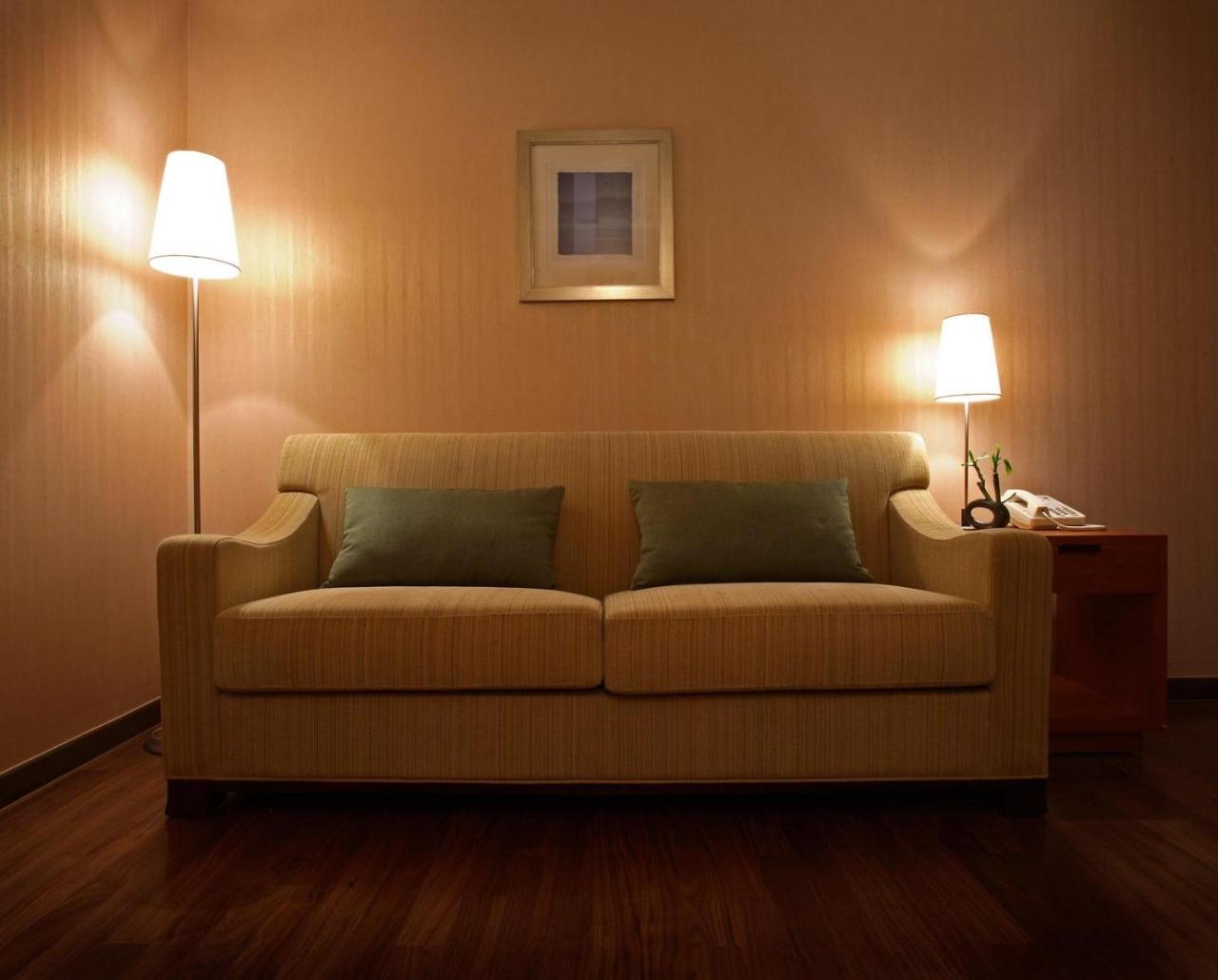 รามาดา โฮเทล แอนด์ สวีท นัมแดมุน Hotel โซล ภายนอก รูปภาพ